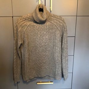 Beautiful Vince cable knit turtleneck. Very soft. Size S
